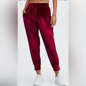 🔥Fabletics Velour Joggers Vanessa Hudgens Collection
